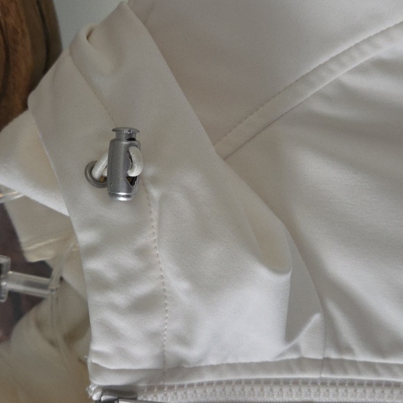 32 Degree Heat XS Women's White Hooded Jacket NWT - Picture 4 of 9